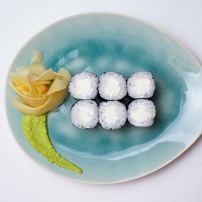 Ролл со слив.сыром в Тэнкэй по цене 200 ₽