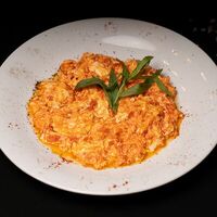 Яичница с помидорами в Татевик