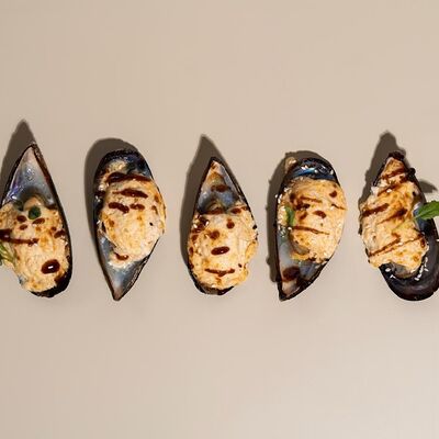 Запеченые мидии в Domo по цене 700 ₽