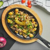 Картофель с грибами в Mesto Sushi & Grill