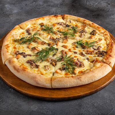 Пицца с морепродуктами в Кафе на Филатова по цене 805 ₽