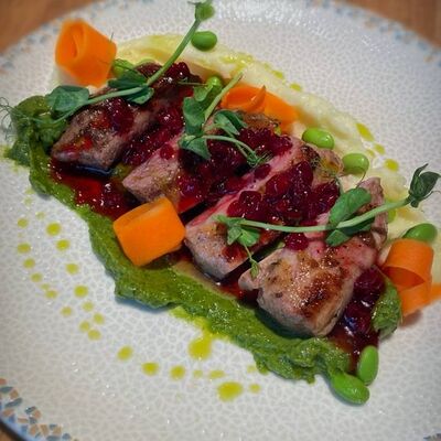 Рамп стейк из баранины в DVOR гриль-бистро по цене 1250 ₽