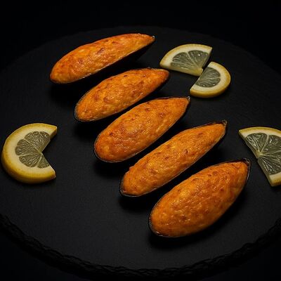 Запеченные мидии со спайси соусомв Rollik по цене 509 ₽