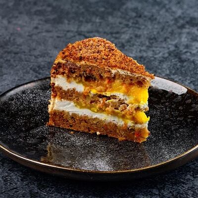 Морковный торт в Mesto Sushi & Grill по цене 380