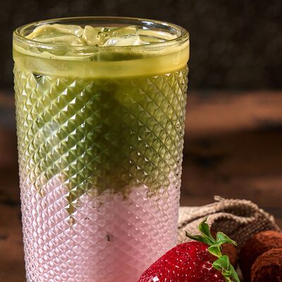 Айс матча Малина-кокос в Кофе и сладости по цене 300 ₽