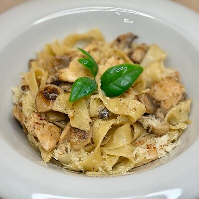 Паста с Куриным Бедром и Грибами в Гранд Мангал по цене 799