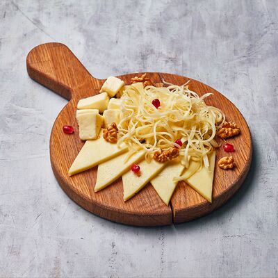 Ассорти грузинских сыровв Мамука по цене 630 ₽