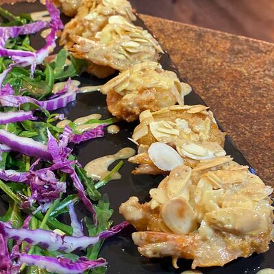 Креветки Беллини под фирменным соусом в Лобстер по цене 639 ₽