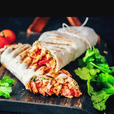 Шаурма Классик на углях в Паприка по цене 490 ₽