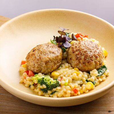 Котлеты из кролика с пастой птитим в Кафе Biscuit по цене 690 ₽