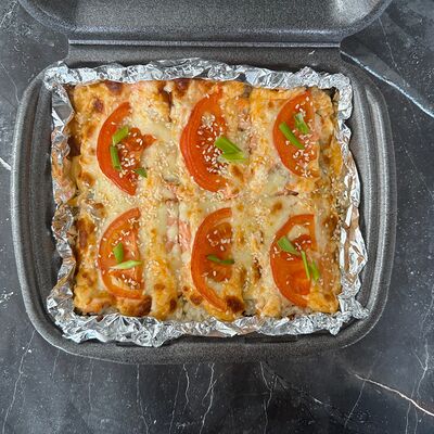 Японская пиццы с лососемв Eurasiafood по цене 770 ₽