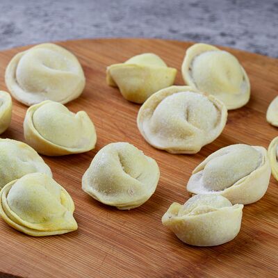 Пельмени со свининой и говядиной в Пекарня Кулинария Пиццерия ОБОЖАЮТВСЕ! по цене 1049 ₽