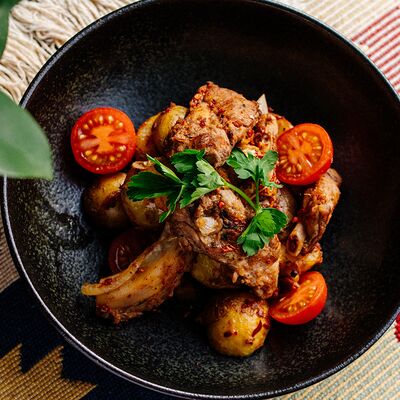 Оджахури с томленными ребрами по-тбилисски в Грузинскоебистро Каха по цене 744 ₽