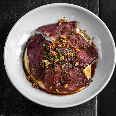 Пастрами из говядины с пармезаном и портвейном в Техникум по цене 950 ₽