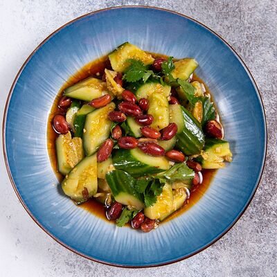 Салат Битые огурцы в Soju по цене 560 ₽