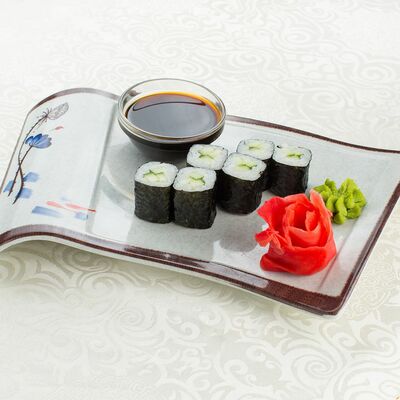 Мини-ролл с огурцом в Римские каникулы по цене 120 ₽