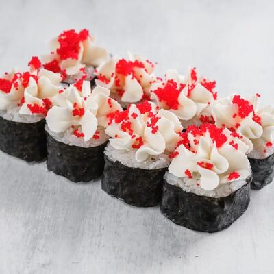 Ролл Сливочный с авокадо и огурцом в Yummy yummy по цене 185 ₽