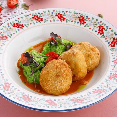 Крабовые котлеты с хумусом из зеленого горошка в Катюша Katyusha по цене 1190