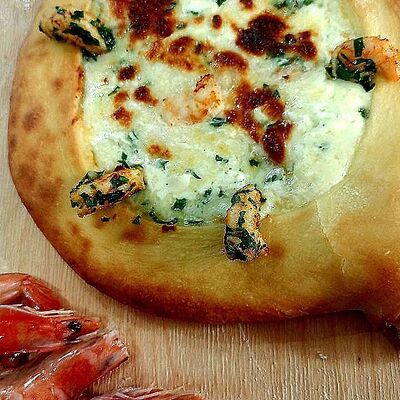 Хачапури с креветкой мега порция в Хинкальная Едим вкусно по цене 2400 ₽