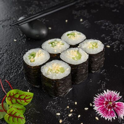 Ролл с огурцом в Суши Профи по цене 239 ₽