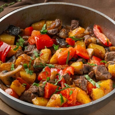 Жаркое с грибами в Ок-сарой по цене 700 ₽