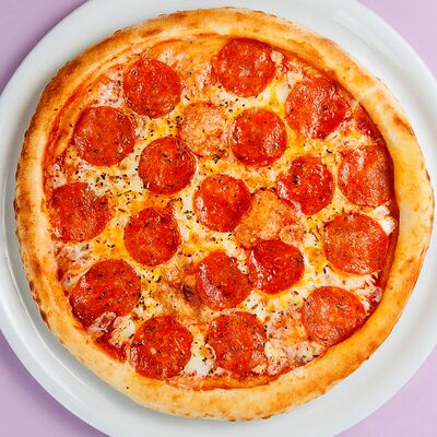 Пицца пеперони в Dark Lava по цене 840 ₽