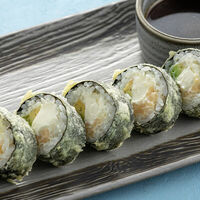 Ролл-темпура с гребешком и мятным унаги в Терраса