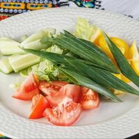 Овощная тарелка в ШКВАРКИ