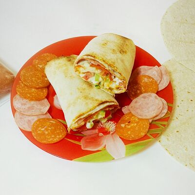 Мясная Макси в Шаурму люблю по цене 480 ₽