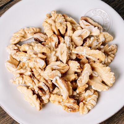 Грецкий орех в Christian по цене 320 ₽