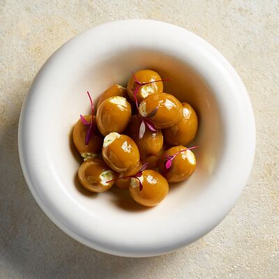 Фаршированные оливки в Сыроварня AndreAle по цене 690 ₽