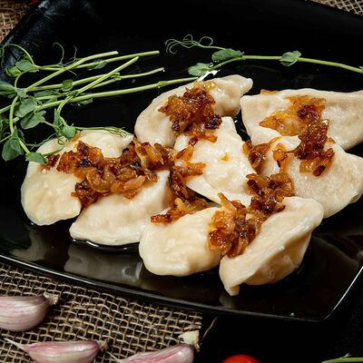 Вареники с сулугуни и творогом M в Пицца Пала по цене 335 ₽