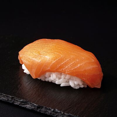 Суши с лососем в Твой выбор по цене 175 ₽