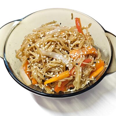 Вок Яичный с беконом в сливках в Roll Goodman по цене 499 ₽