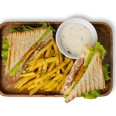 Сэндвич Мари + фри в Суши & Гирос по цене 324 ₽