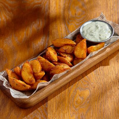 Картофель Айдахо с соусом тартар в BBQ Beer Restaurant по цене 540 ₽