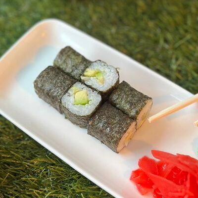 Классический ролл с авокадо в Salento по цене 230 ₽