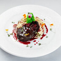 Филе-миньон с соусом глинтвейн и пюре из сельдерея в Sabor de la Vida