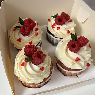 4 капкейка Ассорти в Sweet Caprice по цене 1549 ₽