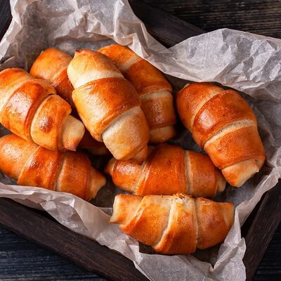 Рогалик пшеничный сдобный в Vivat Pizza по цене 49 ₽