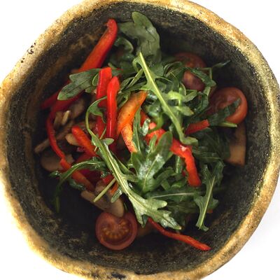 Салат с шампиньонами и рукколой в #proсчастье по цене 280