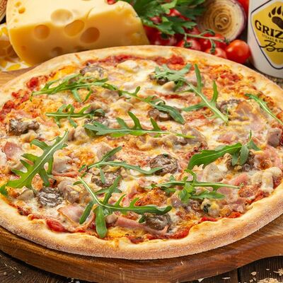 Пицца Четыре мяса в Grizzly Bar по цене 435 ₽