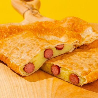 Чебурек студенческий в Чебурекми по цене 185 ₽