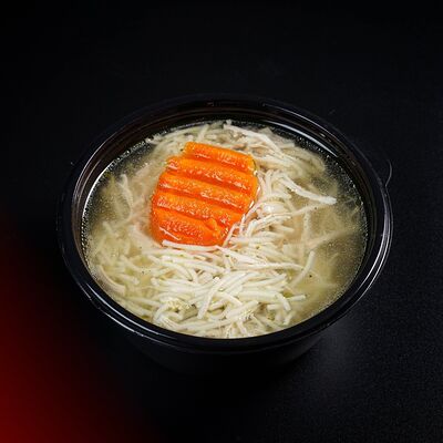 Куриный бульон с лапшой и куриным филе в Шава Банда по цене 390 ₽