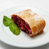 Штрудель ягодный в Kontrast Bijou