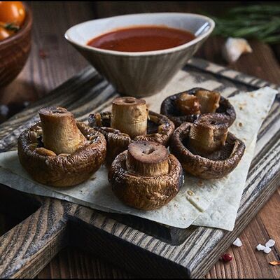 Шампиньоны на углях в Buta по цене 345 ₽