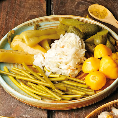 Ассорти солений в Гамарджоба по цене 710 ₽