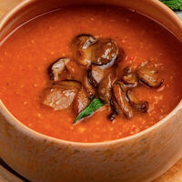 Чечевичный суп с белыми грибами и специями в Moro