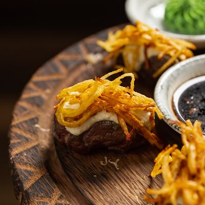 Мясные суши в Rumi по цене 4950 ₽