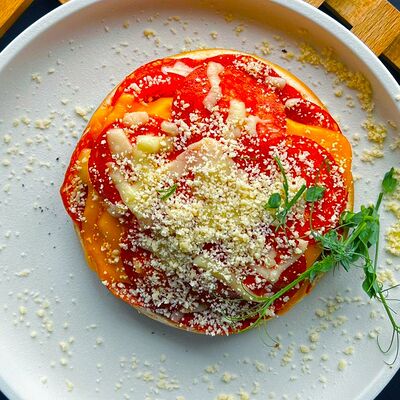 Бриошь пеперони в Бекки бар по цене 420 ₽